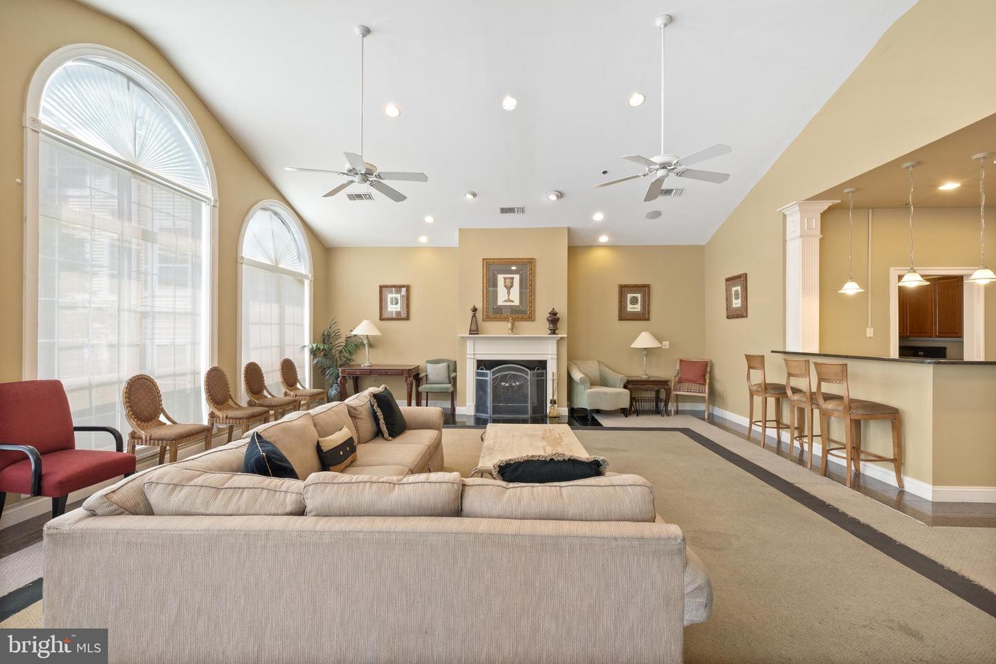 4550 STRUTFIELD LN #2203, ALEXANDRIA, Virginia 22311, 2 Bedrooms Bedrooms, ,2 BathroomsBathrooms,Residential,For sale,4550 STRUTFIELD LN #2203,VAAX2044716 MLS # VAAX2044716