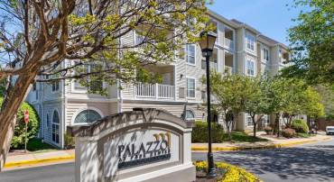 4550 STRUTFIELD LN #2203, ALEXANDRIA, Virginia 22311, 2 Bedrooms Bedrooms, ,2 BathroomsBathrooms,Residential,For sale,4550 STRUTFIELD LN #2203,VAAX2044716 MLS # VAAX2044716