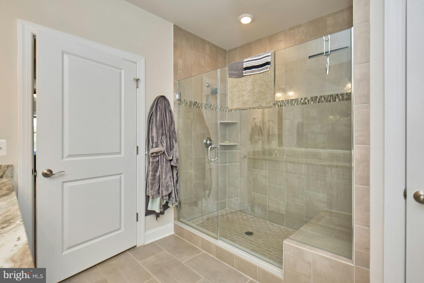 44605 YORK CREST TER #403, ASHBURN, Virginia 20147, 2 Bedrooms Bedrooms, ,2 BathroomsBathrooms,Residential,For sale,44605 YORK CREST TER #403,VALO2095064 MLS # VALO2095064