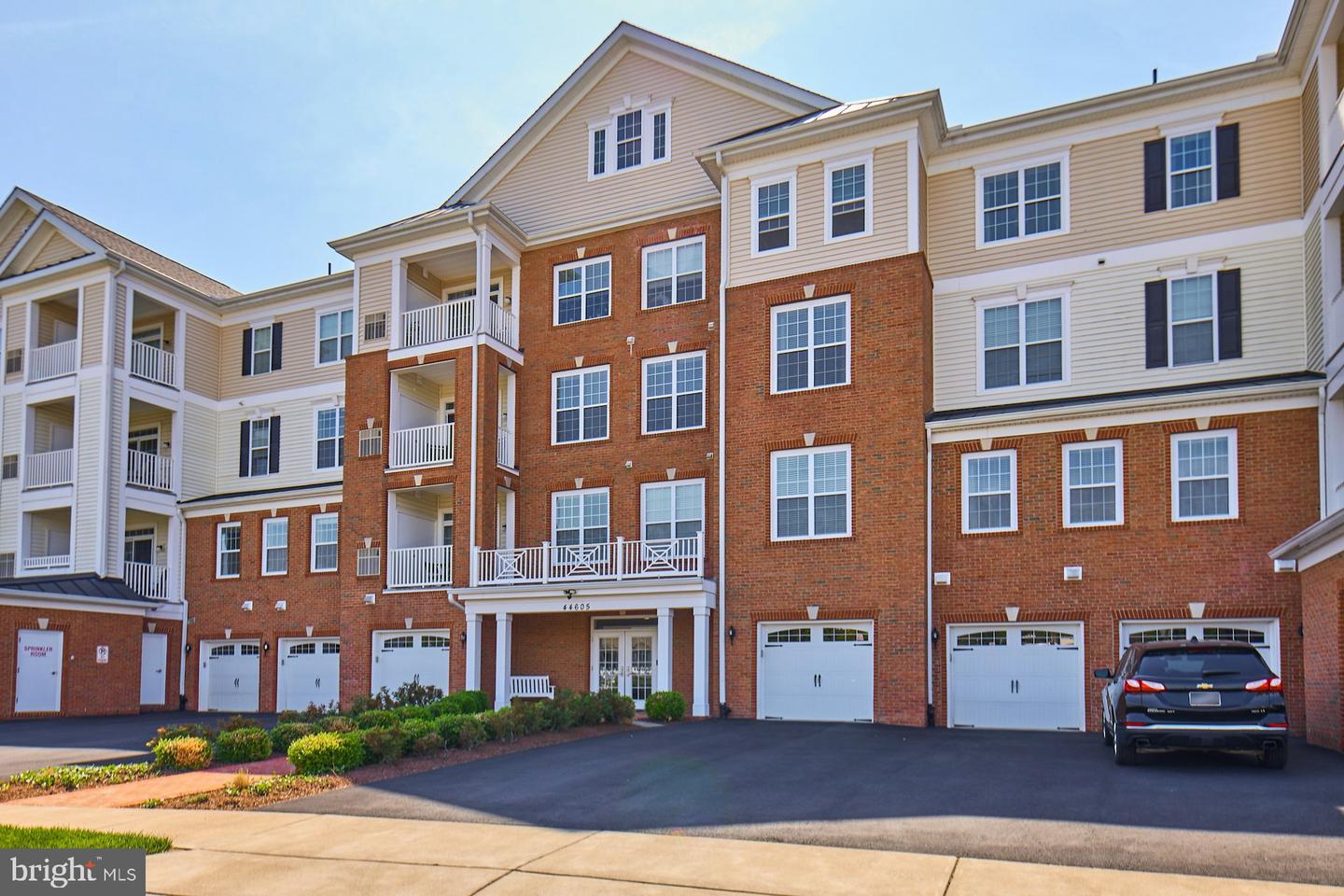44605 YORK CREST TER #403, ASHBURN, Virginia 20147, 2 Bedrooms Bedrooms, ,2 BathroomsBathrooms,Residential,For sale,44605 YORK CREST TER #403,VALO2095064 MLS # VALO2095064