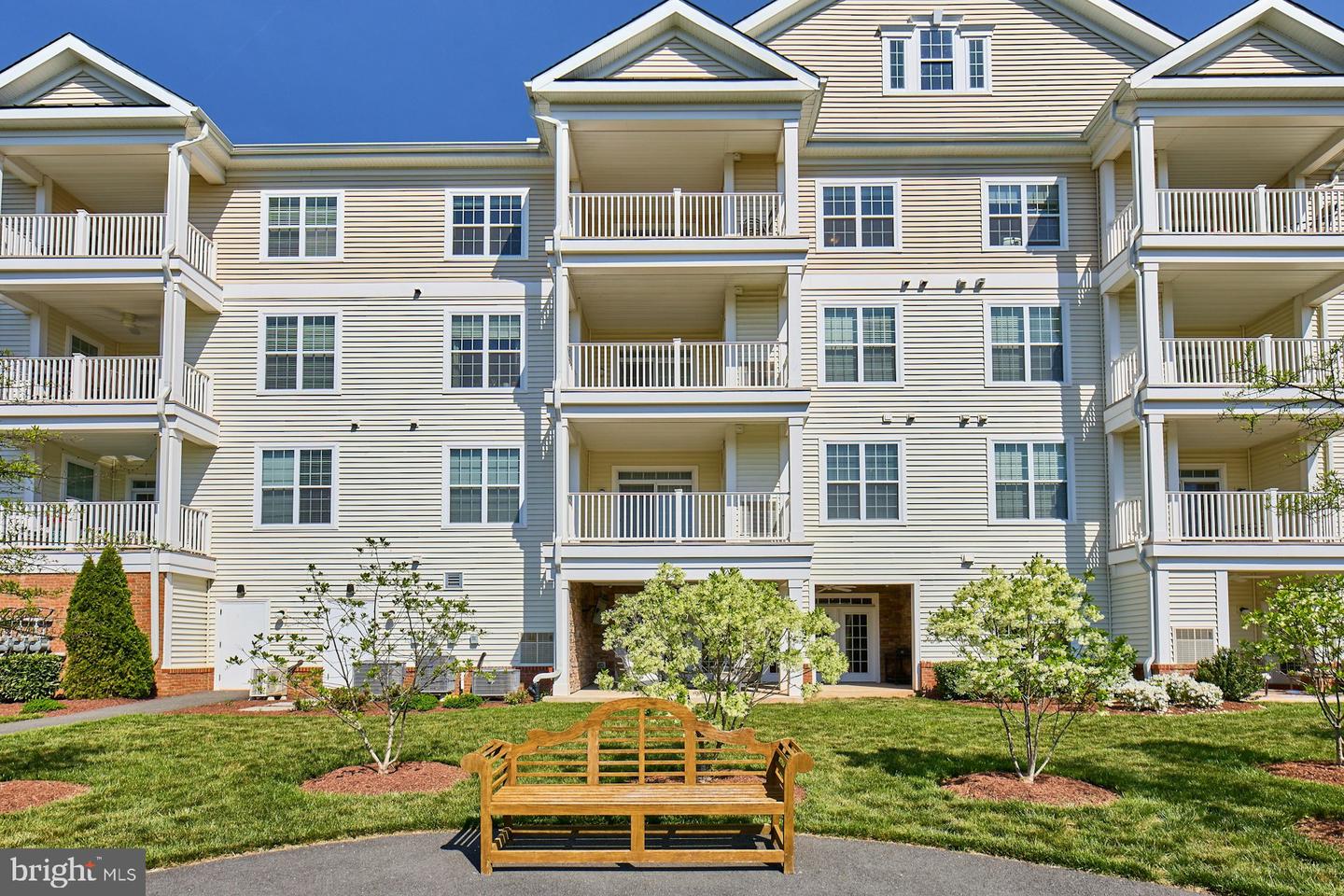 44605 YORK CREST TER #403, ASHBURN, Virginia 20147, 2 Bedrooms Bedrooms, ,2 BathroomsBathrooms,Residential,For sale,44605 YORK CREST TER #403,VALO2095064 MLS # VALO2095064