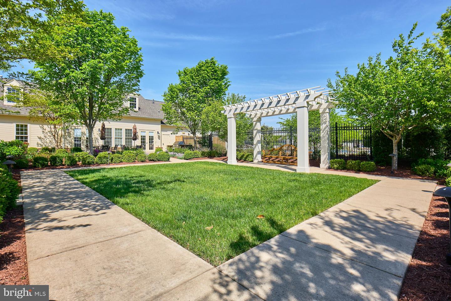 44605 YORK CREST TER #403, ASHBURN, Virginia 20147, 2 Bedrooms Bedrooms, ,2 BathroomsBathrooms,Residential,For sale,44605 YORK CREST TER #403,VALO2095064 MLS # VALO2095064
