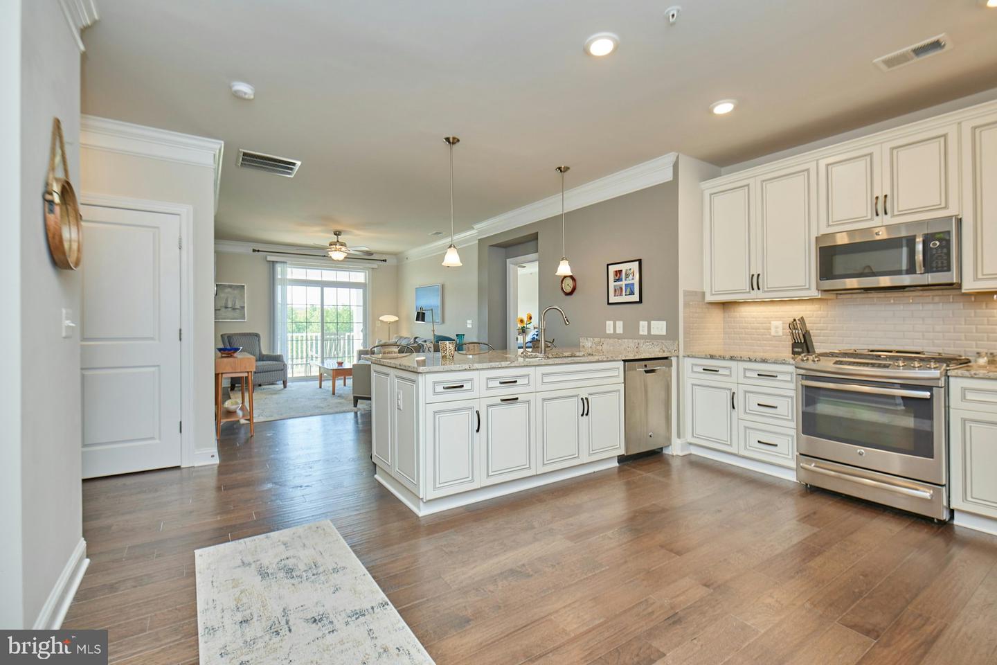 44605 YORK CREST TER #403, ASHBURN, Virginia 20147, 2 Bedrooms Bedrooms, ,2 BathroomsBathrooms,Residential,For sale,44605 YORK CREST TER #403,VALO2095064 MLS # VALO2095064