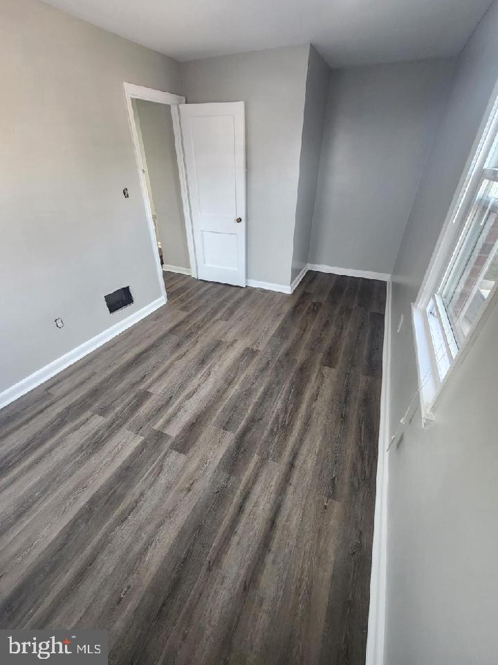 2026 S OAKLAND ST S, ARLINGTON, Virginia 22204, 2 Bedrooms Bedrooms, ,1 BathroomBathrooms,Residential,For sale,2026 S OAKLAND ST S,VAAR2056746 MLS # VAAR2056746