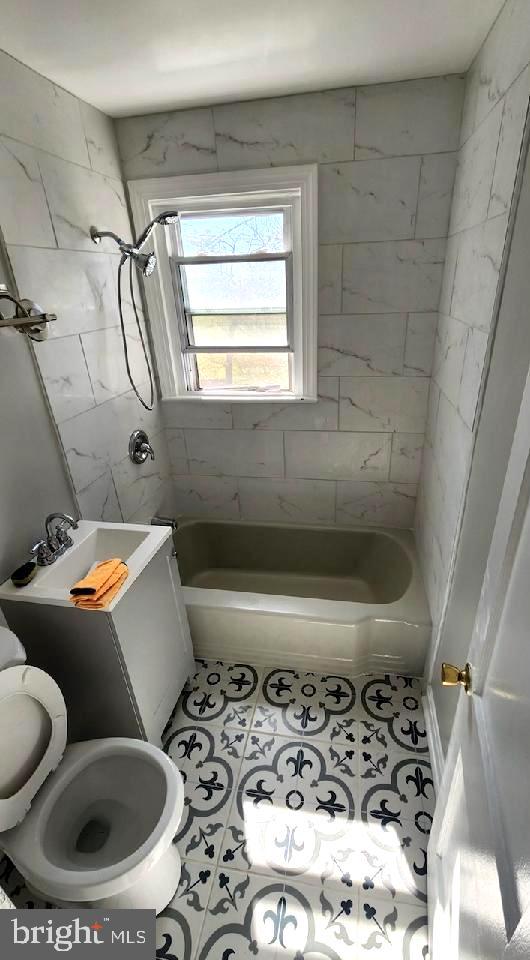 2026 S OAKLAND ST S, ARLINGTON, Virginia 22204, 2 Bedrooms Bedrooms, ,1 BathroomBathrooms,Residential,For sale,2026 S OAKLAND ST S,VAAR2056746 MLS # VAAR2056746