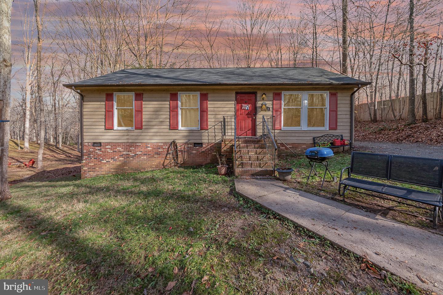 220 CEDAR RIDGE DR, RUTHER GLEN, Virginia 22546, 3 Bedrooms Bedrooms, ,2 BathroomsBathrooms,Residential,For sale,220 CEDAR RIDGE DR,VACV2008084 MLS # VACV2008084