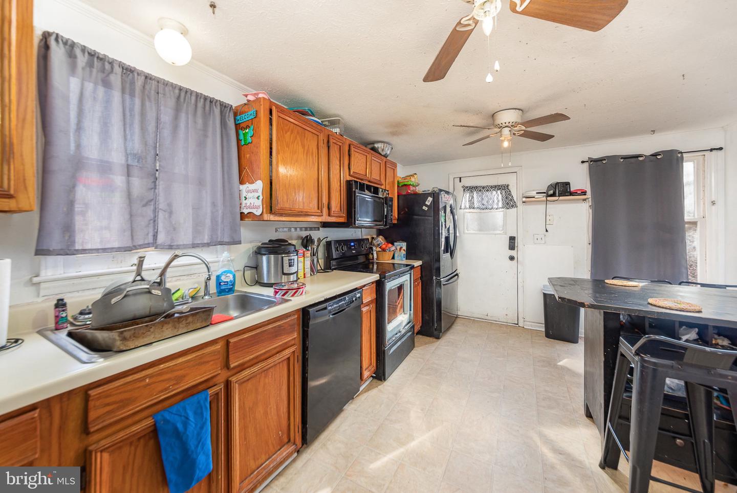 220 CEDAR RIDGE DR, RUTHER GLEN, Virginia 22546, 3 Bedrooms Bedrooms, ,2 BathroomsBathrooms,Residential,For sale,220 CEDAR RIDGE DR,VACV2008084 MLS # VACV2008084