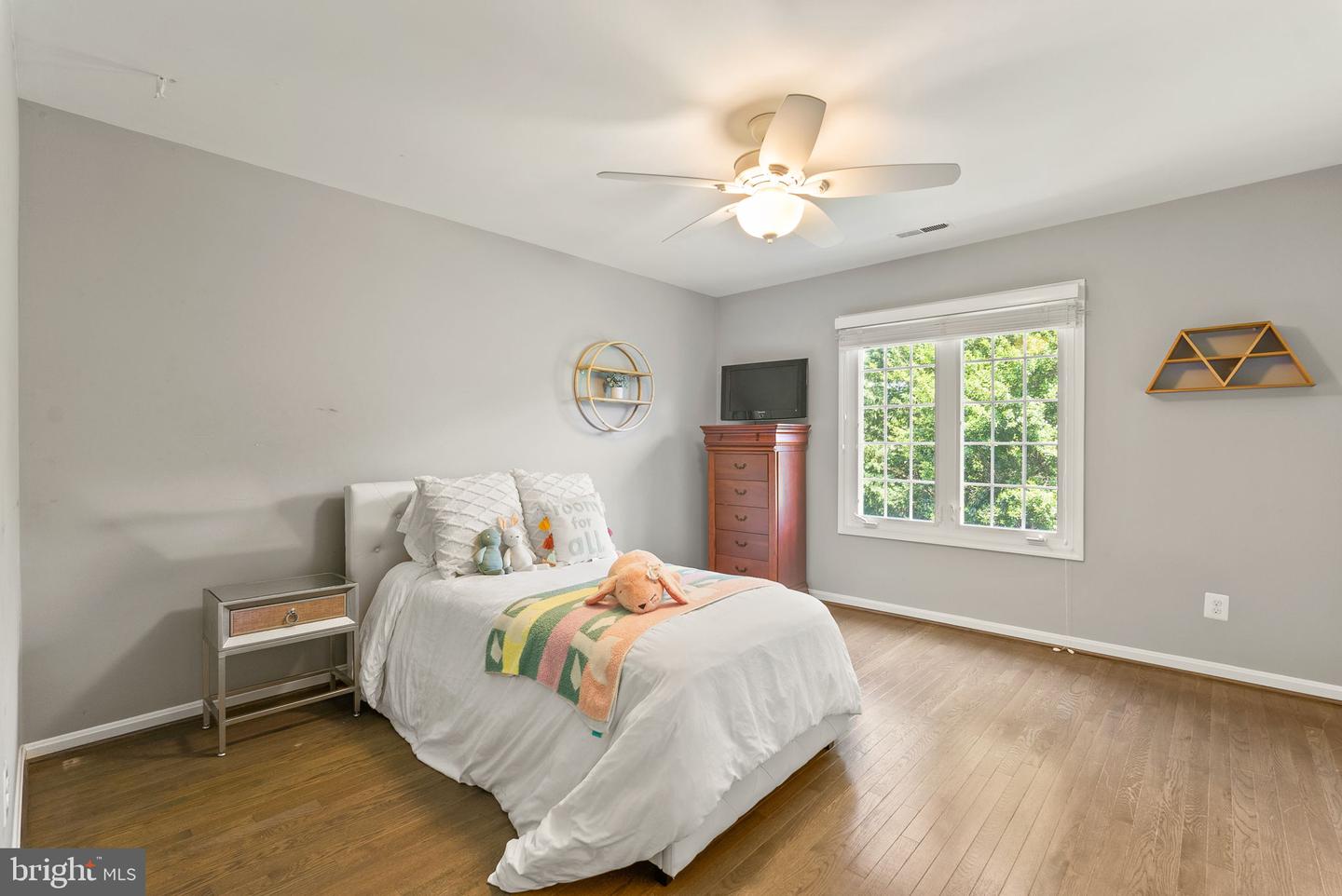 9100 WOOD SPICE LN, LORTON, Virginia 22079, 5 Bedrooms Bedrooms, ,4 BathroomsBathrooms,Residential,For sale,9100 WOOD SPICE LN,VAFX2237416 MLS # VAFX2237416