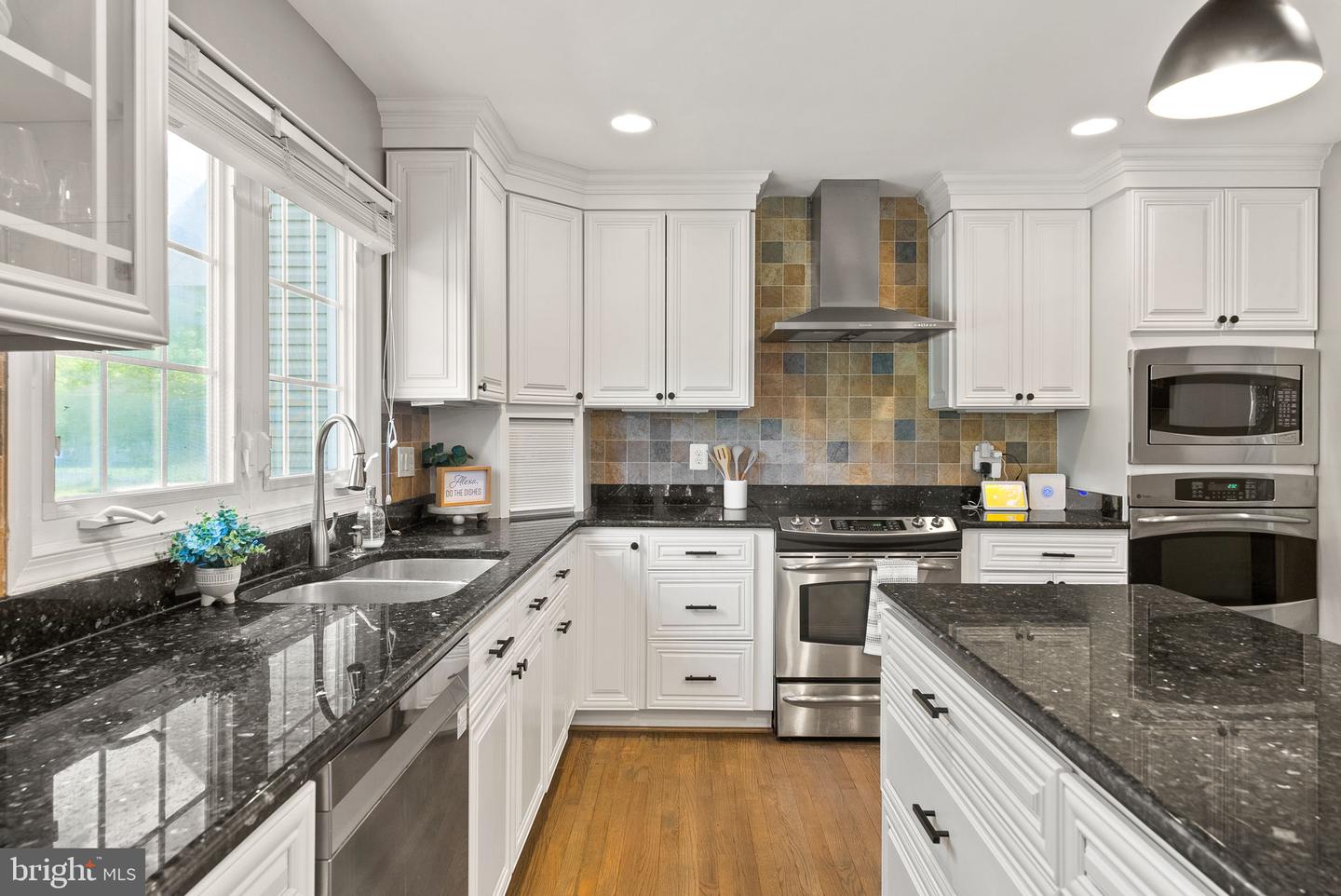 9100 WOOD SPICE LN, LORTON, Virginia 22079, 5 Bedrooms Bedrooms, ,4 BathroomsBathrooms,Residential,For sale,9100 WOOD SPICE LN,VAFX2237416 MLS # VAFX2237416