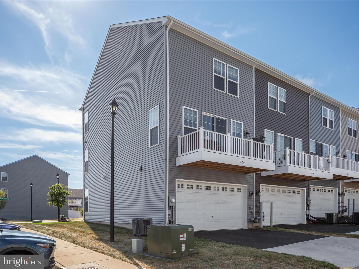 6300 BERKLEY BRIDGE PL, HAYMARKET, Virginia 20169, 3 Bedrooms Bedrooms, ,3 BathroomsBathrooms,Residential,For sale,6300 BERKLEY BRIDGE PL,VAPW2093374 MLS # VAPW2093374