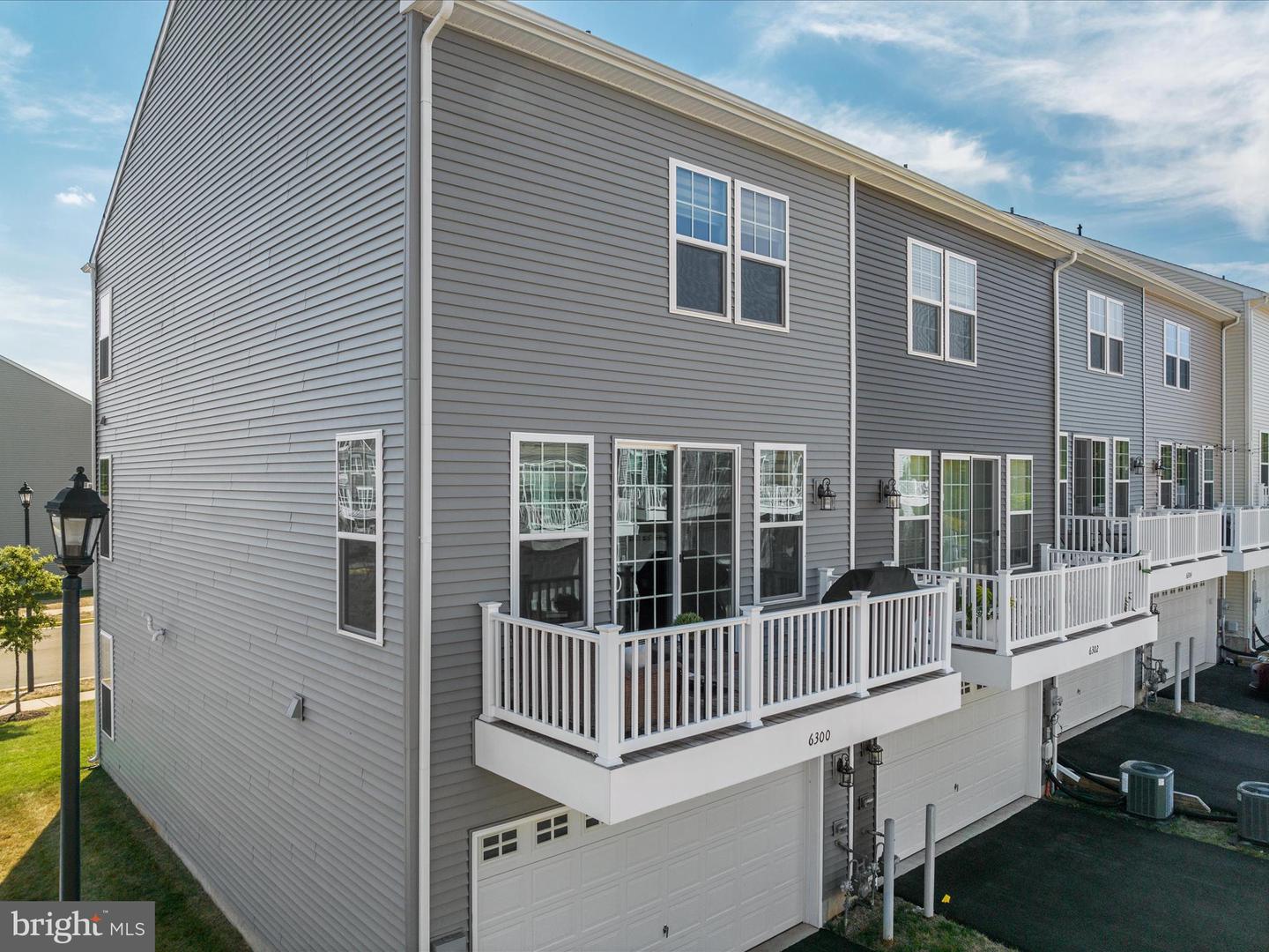 6300 BERKLEY BRIDGE PL, HAYMARKET, Virginia 20169, 3 Bedrooms Bedrooms, ,3 BathroomsBathrooms,Residential,For sale,6300 BERKLEY BRIDGE PL,VAPW2093374 MLS # VAPW2093374