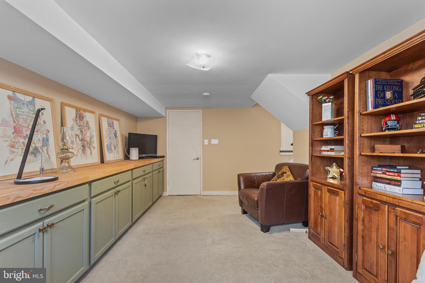 7604 HOGARTH ST, SPRINGFIELD, Virginia 22151, 3 Bedrooms Bedrooms, ,1 BathroomBathrooms,Residential,For sale,7604 HOGARTH ST,VAFX2237258 MLS # VAFX2237258