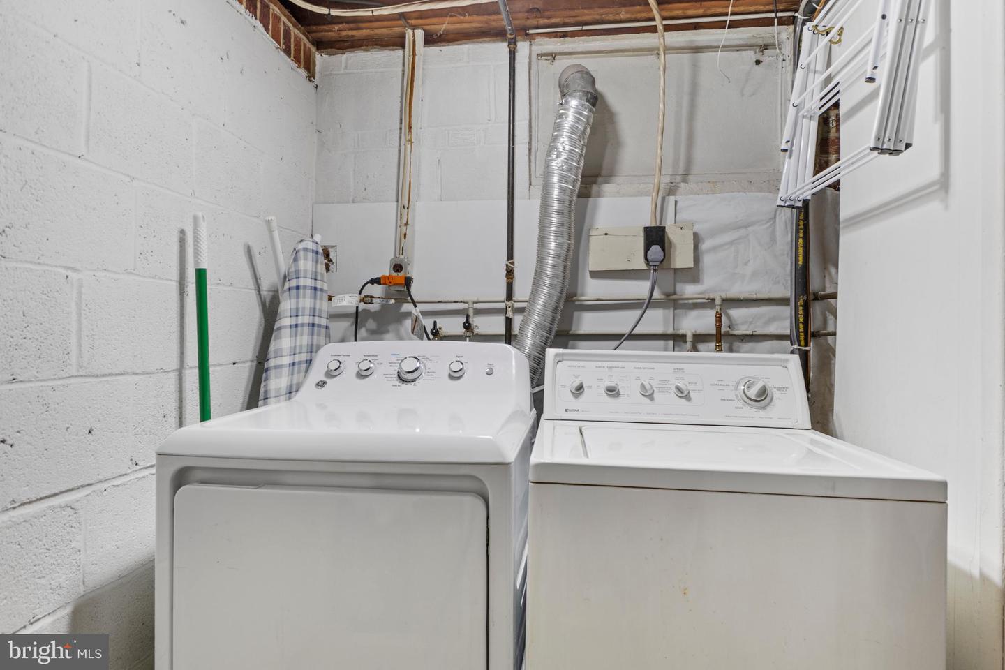7604 HOGARTH ST, SPRINGFIELD, Virginia 22151, 3 Bedrooms Bedrooms, ,1 BathroomBathrooms,Residential,For sale,7604 HOGARTH ST,VAFX2237258 MLS # VAFX2237258