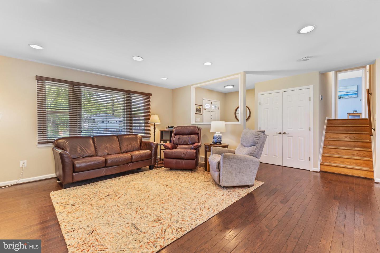 7604 HOGARTH ST, SPRINGFIELD, Virginia 22151, 3 Bedrooms Bedrooms, ,1 BathroomBathrooms,Residential,For sale,7604 HOGARTH ST,VAFX2237258 MLS # VAFX2237258