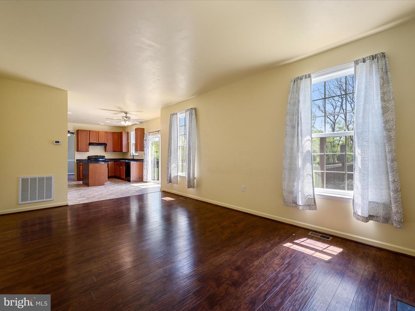 111 CACAPON LN, CROSS JUNCTION, Virginia 22625, 4 Bedrooms Bedrooms, ,2 BathroomsBathrooms,Residential,For sale,111 CACAPON LN,VAFV2033790 MLS # VAFV2033790