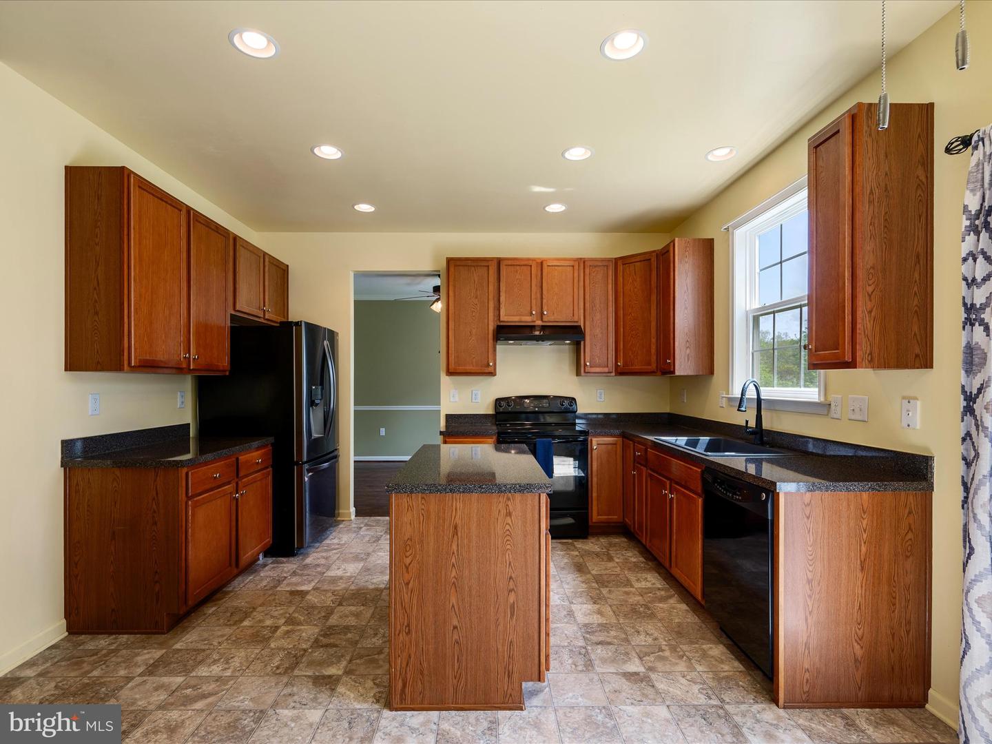111 CACAPON LN, CROSS JUNCTION, Virginia 22625, 4 Bedrooms Bedrooms, ,2 BathroomsBathrooms,Residential,For sale,111 CACAPON LN,VAFV2033790 MLS # VAFV2033790