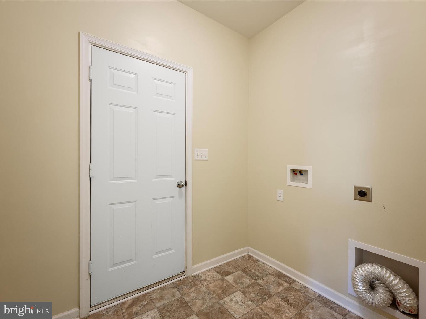 111 CACAPON LN, CROSS JUNCTION, Virginia 22625, 4 Bedrooms Bedrooms, ,2 BathroomsBathrooms,Residential,For sale,111 CACAPON LN,VAFV2033790 MLS # VAFV2033790