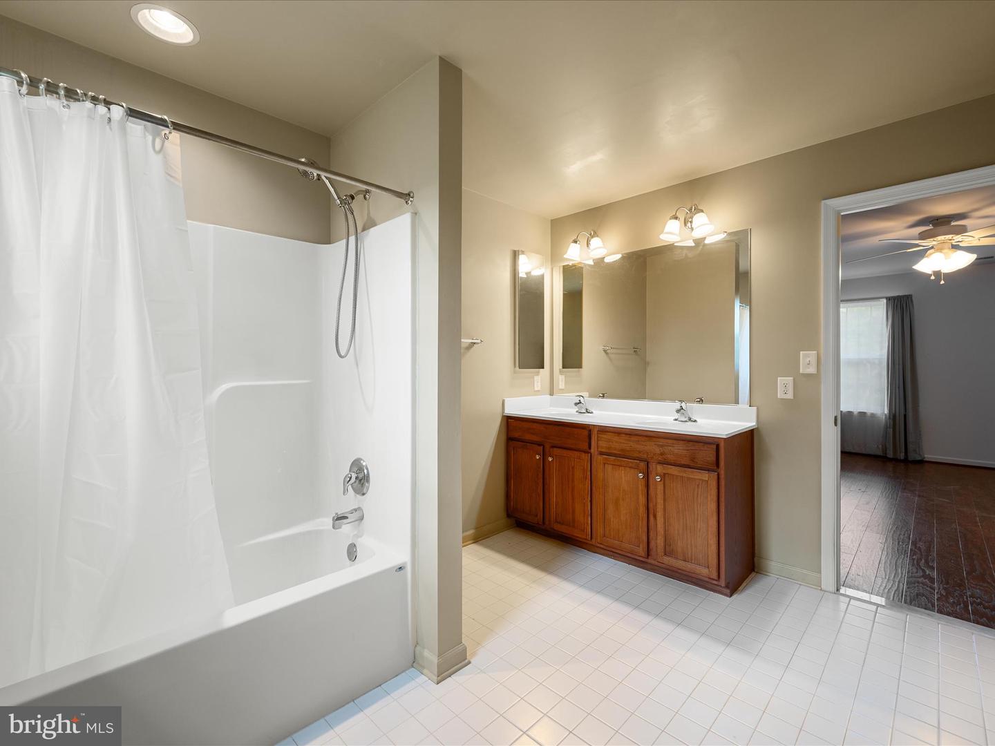 111 CACAPON LN, CROSS JUNCTION, Virginia 22625, 4 Bedrooms Bedrooms, ,2 BathroomsBathrooms,Residential,For sale,111 CACAPON LN,VAFV2033790 MLS # VAFV2033790