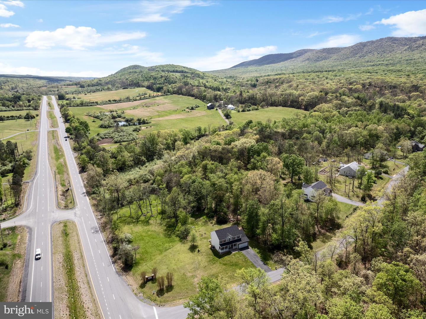 111 CACAPON LN, CROSS JUNCTION, Virginia 22625, 4 Bedrooms Bedrooms, ,2 BathroomsBathrooms,Residential,For sale,111 CACAPON LN,VAFV2033790 MLS # VAFV2033790