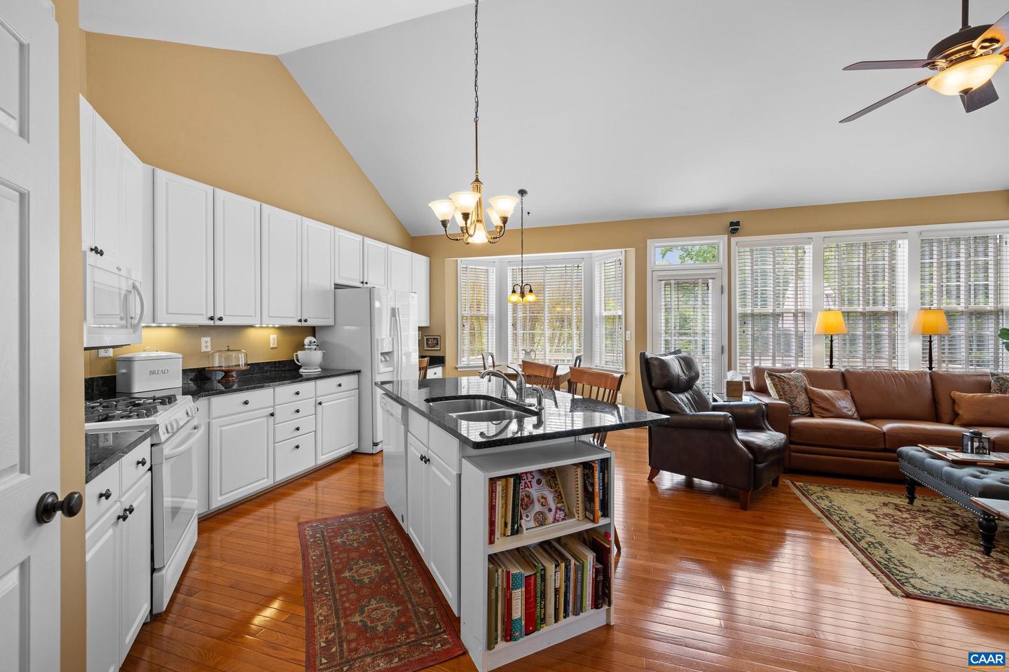 980 CHARTER OAKS DR, CHARLOTTESVILLE, Virginia 22901, 5 Bedrooms Bedrooms, ,4 BathroomsBathrooms,Residential,For sale,980 CHARTER OAKS DR,663861 MLS # 663861