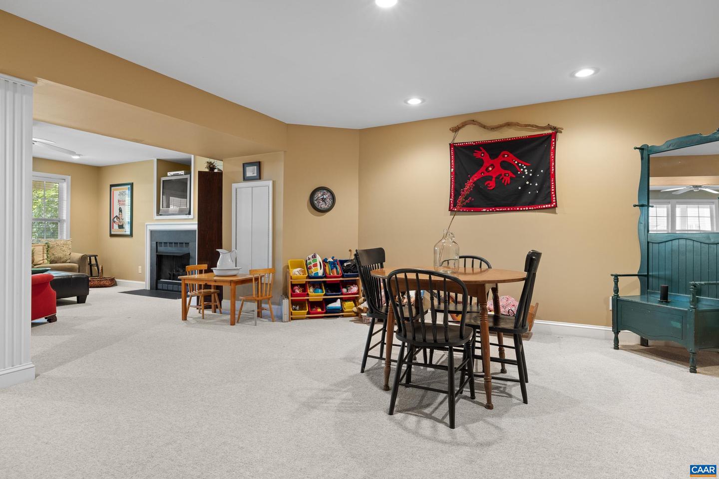 980 CHARTER OAKS DR, CHARLOTTESVILLE, Virginia 22901, 5 Bedrooms Bedrooms, ,4 BathroomsBathrooms,Residential,For sale,980 CHARTER OAKS DR,663861 MLS # 663861