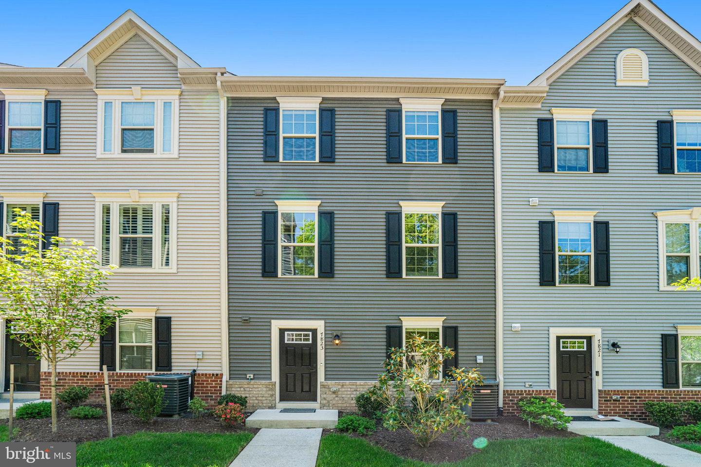7823 FRANCIS DICKENS LN, ANNANDALE, Virginia 22003, 4 Bedrooms Bedrooms, ,3 BathroomsBathrooms,Residential,For sale,7823 FRANCIS DICKENS LN,VAFX2237604 MLS # VAFX2237604