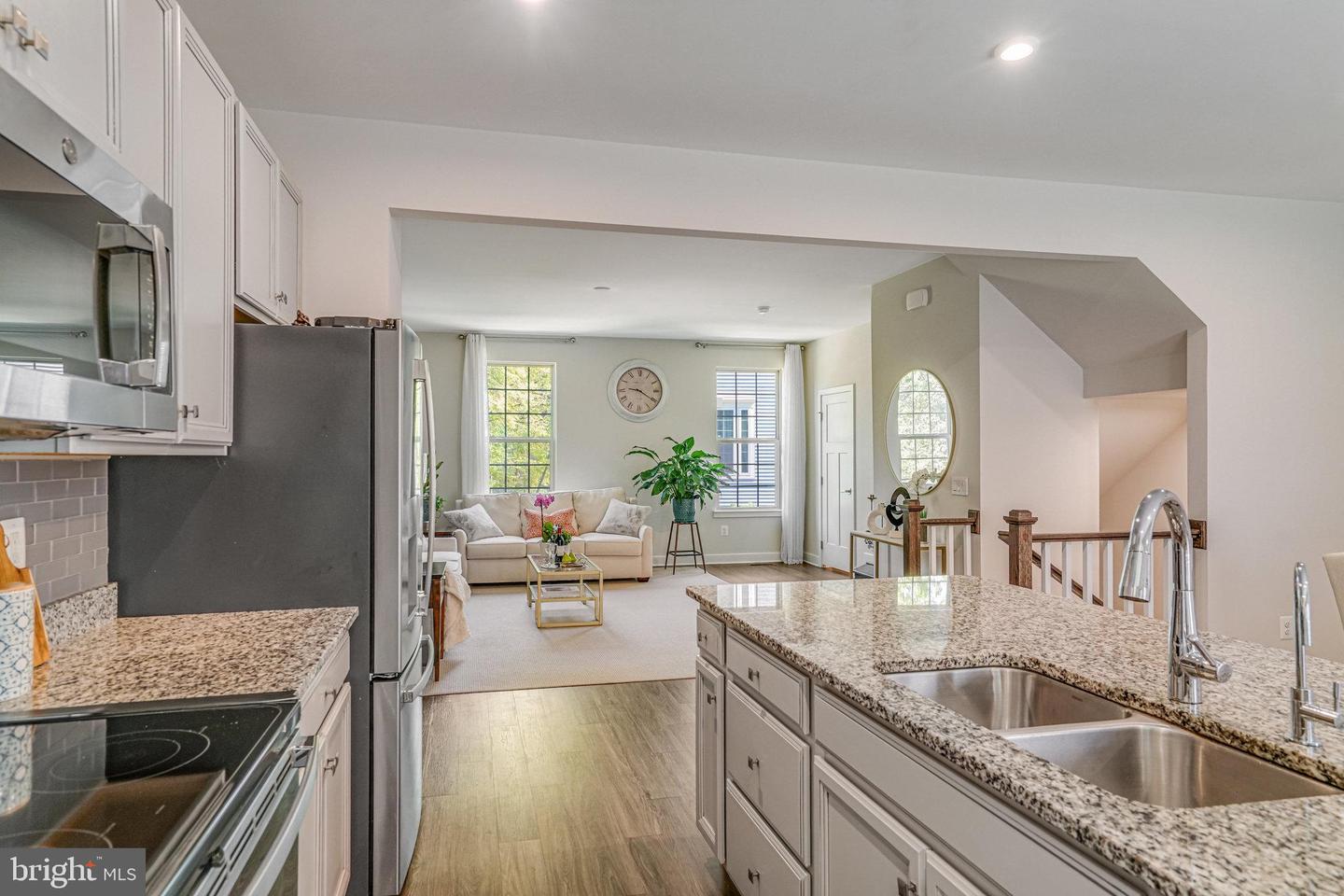 7823 FRANCIS DICKENS LN, ANNANDALE, Virginia 22003, 4 Bedrooms Bedrooms, ,3 BathroomsBathrooms,Residential,For sale,7823 FRANCIS DICKENS LN,VAFX2237604 MLS # VAFX2237604