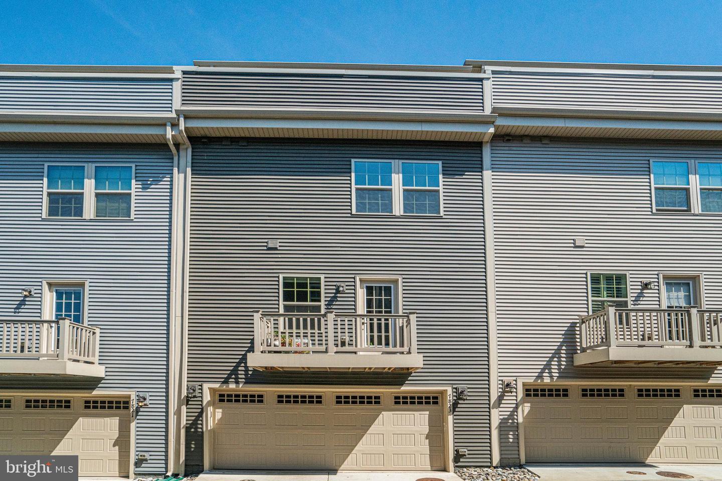 7823 FRANCIS DICKENS LN, ANNANDALE, Virginia 22003, 4 Bedrooms Bedrooms, ,3 BathroomsBathrooms,Residential,For sale,7823 FRANCIS DICKENS LN,VAFX2237604 MLS # VAFX2237604