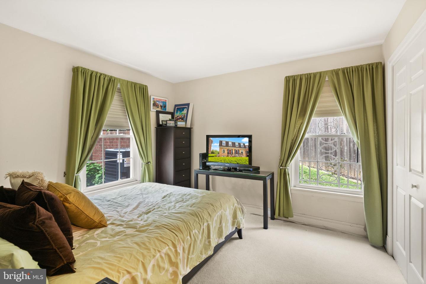 3267 SUTTON PL NW #C, WASHINGTON, District Of Columbia 20016, 2 Bedrooms Bedrooms, ,3 BathroomsBathrooms,Residential,For sale,3267 SUTTON PL NW #C,DCDC2198102 MLS # DCDC2198102
