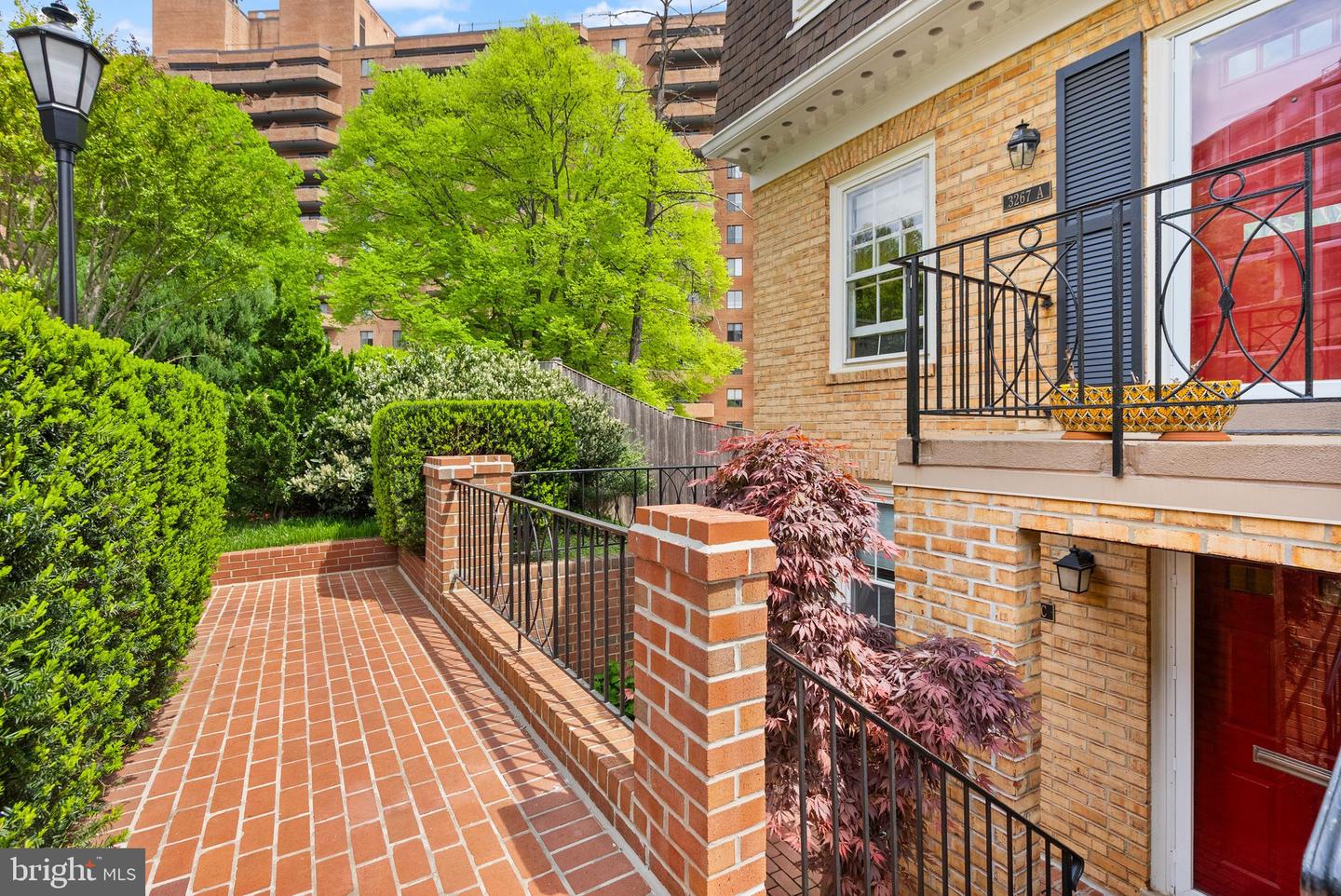 3267 SUTTON PL NW #C, WASHINGTON, District Of Columbia 20016, 2 Bedrooms Bedrooms, ,3 BathroomsBathrooms,Residential,For sale,3267 SUTTON PL NW #C,DCDC2198102 MLS # DCDC2198102