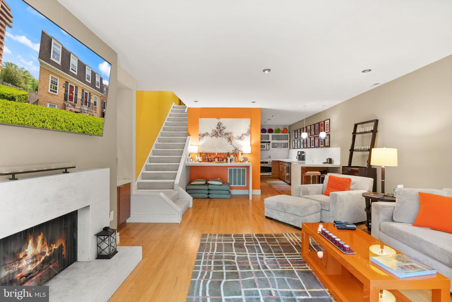 3267 SUTTON PL NW #C, WASHINGTON, District Of Columbia 20016, 2 Bedrooms Bedrooms, ,3 BathroomsBathrooms,Residential,For sale,3267 SUTTON PL NW #C,DCDC2198102 MLS # DCDC2198102