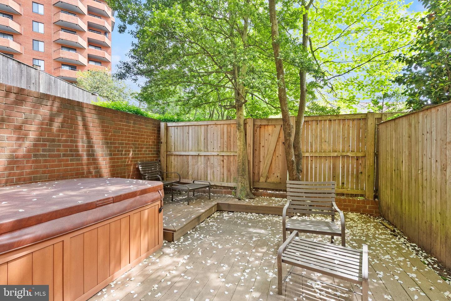 3267 SUTTON PL NW #C, WASHINGTON, District Of Columbia 20016, 2 Bedrooms Bedrooms, ,3 BathroomsBathrooms,Residential,For sale,3267 SUTTON PL NW #C,DCDC2198102 MLS # DCDC2198102