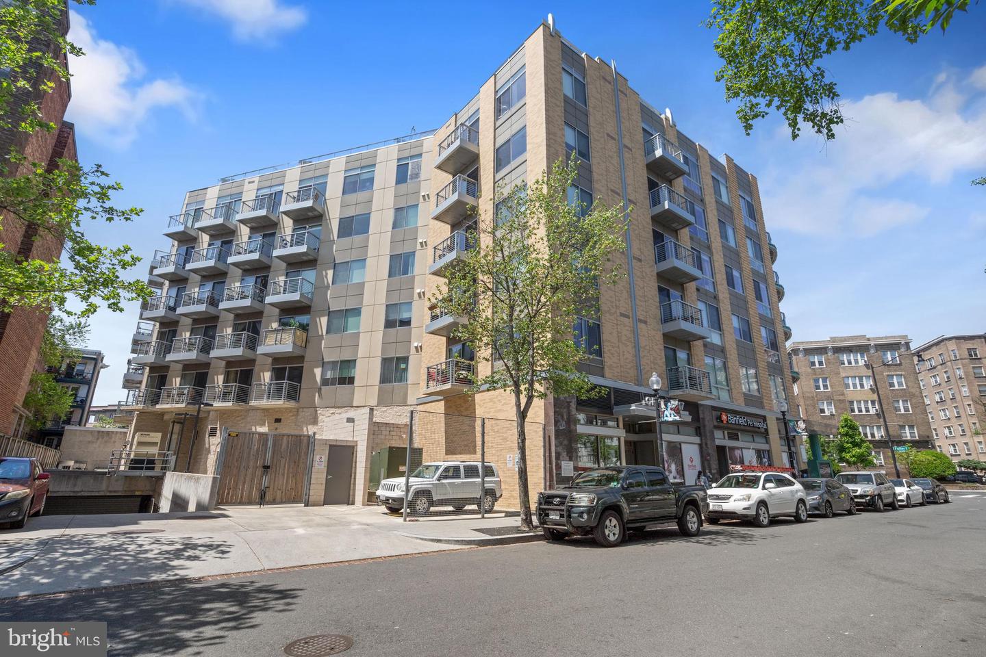 2550 17TH ST NW #401, WASHINGTON, District Of Columbia 20009, 1 Bedroom Bedrooms, ,1 BathroomBathrooms,Residential,For sale,2550 17TH ST NW #401,DCDC2198128 MLS # DCDC2198128