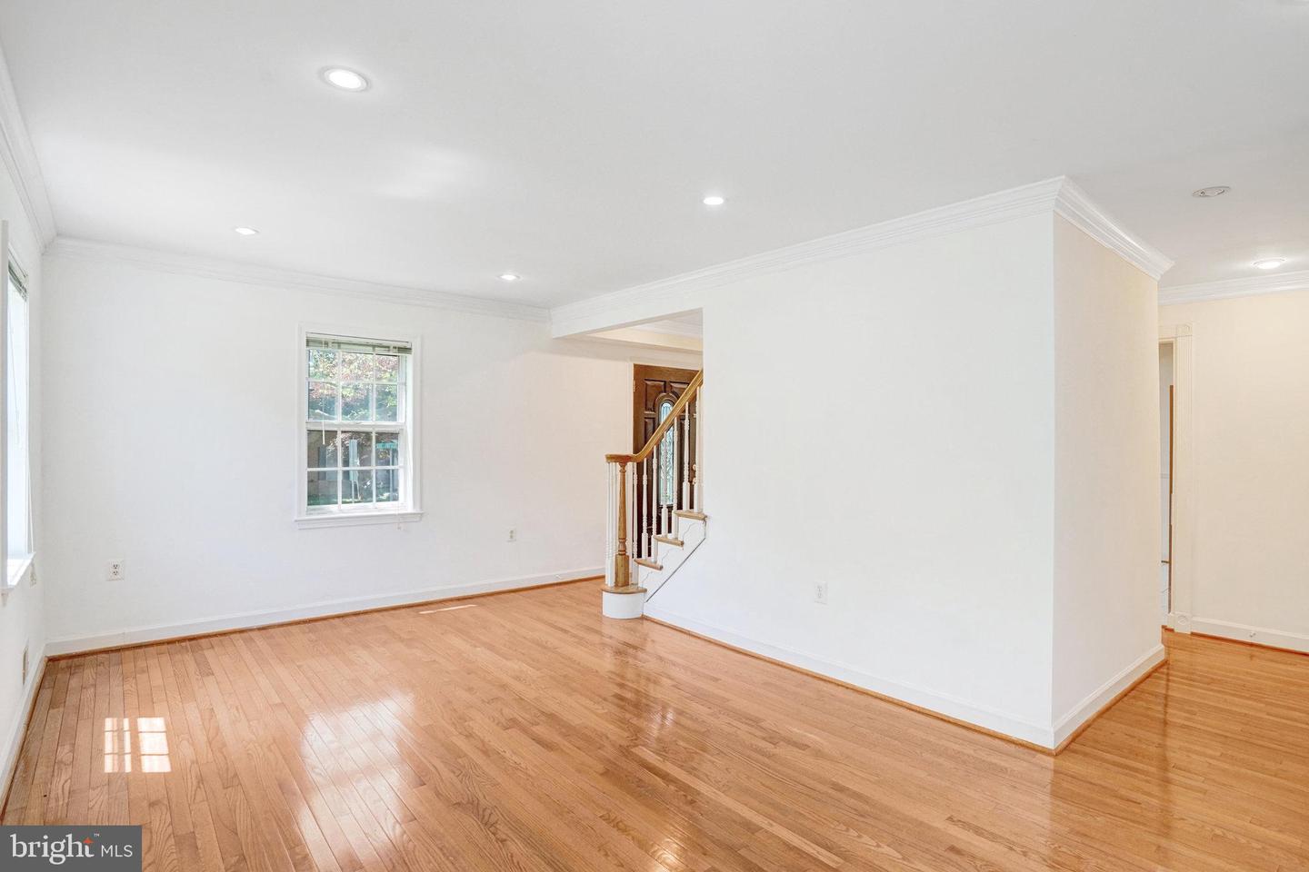 9239 SAND CREEK CT, BURKE, Virginia 22015, 4 Bedrooms Bedrooms, ,3 BathroomsBathrooms,Residential,For sale,9239 SAND CREEK CT,VAFX2237606 MLS # VAFX2237606