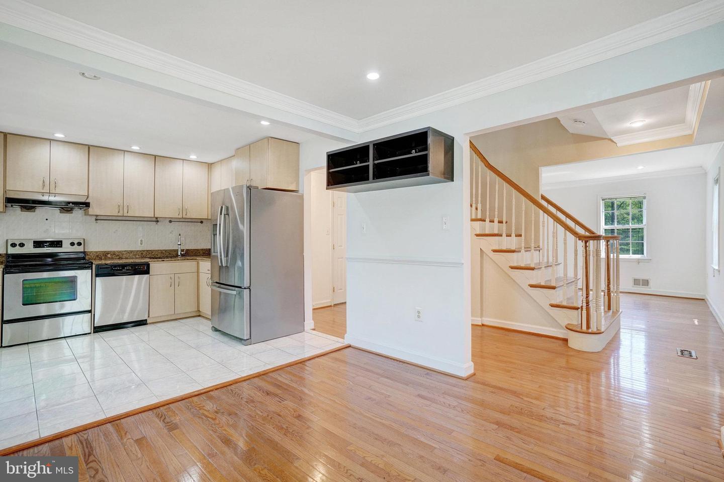 9239 SAND CREEK CT, BURKE, Virginia 22015, 4 Bedrooms Bedrooms, ,3 BathroomsBathrooms,Residential,For sale,9239 SAND CREEK CT,VAFX2237606 MLS # VAFX2237606