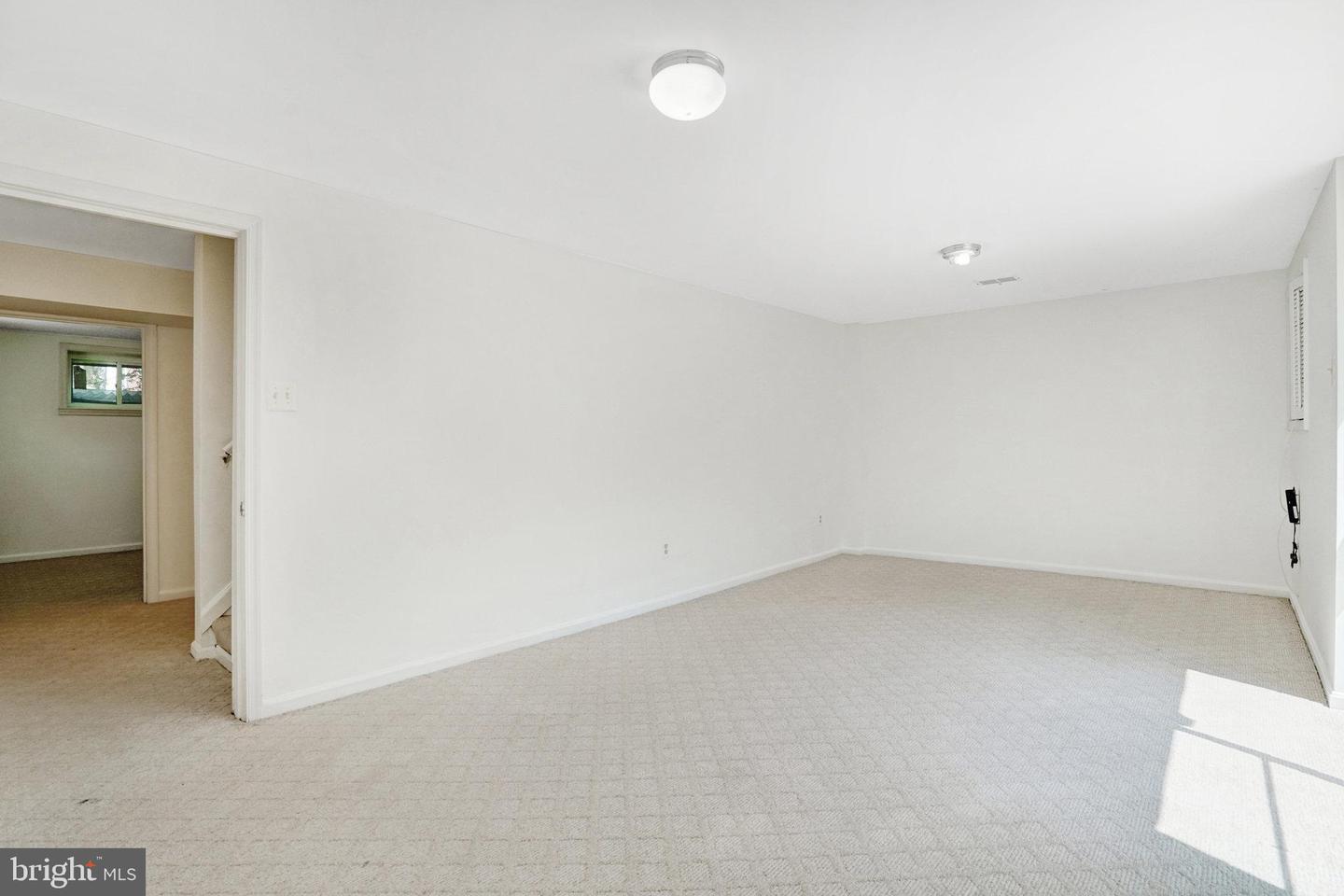 9239 SAND CREEK CT, BURKE, Virginia 22015, 4 Bedrooms Bedrooms, ,3 BathroomsBathrooms,Residential,For sale,9239 SAND CREEK CT,VAFX2237606 MLS # VAFX2237606