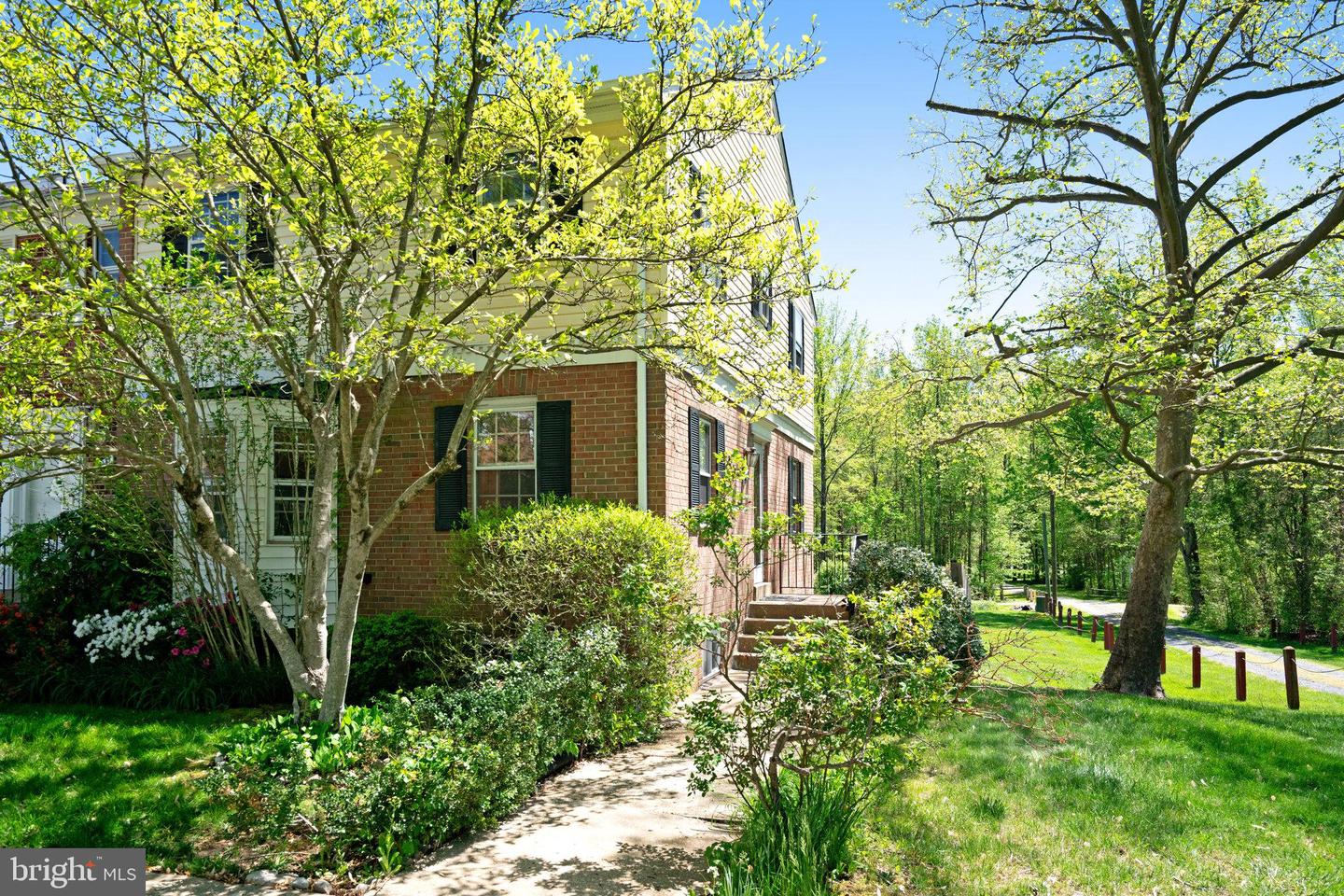 9239 SAND CREEK CT, BURKE, Virginia 22015, 4 Bedrooms Bedrooms, ,3 BathroomsBathrooms,Residential,For sale,9239 SAND CREEK CT,VAFX2237606 MLS # VAFX2237606