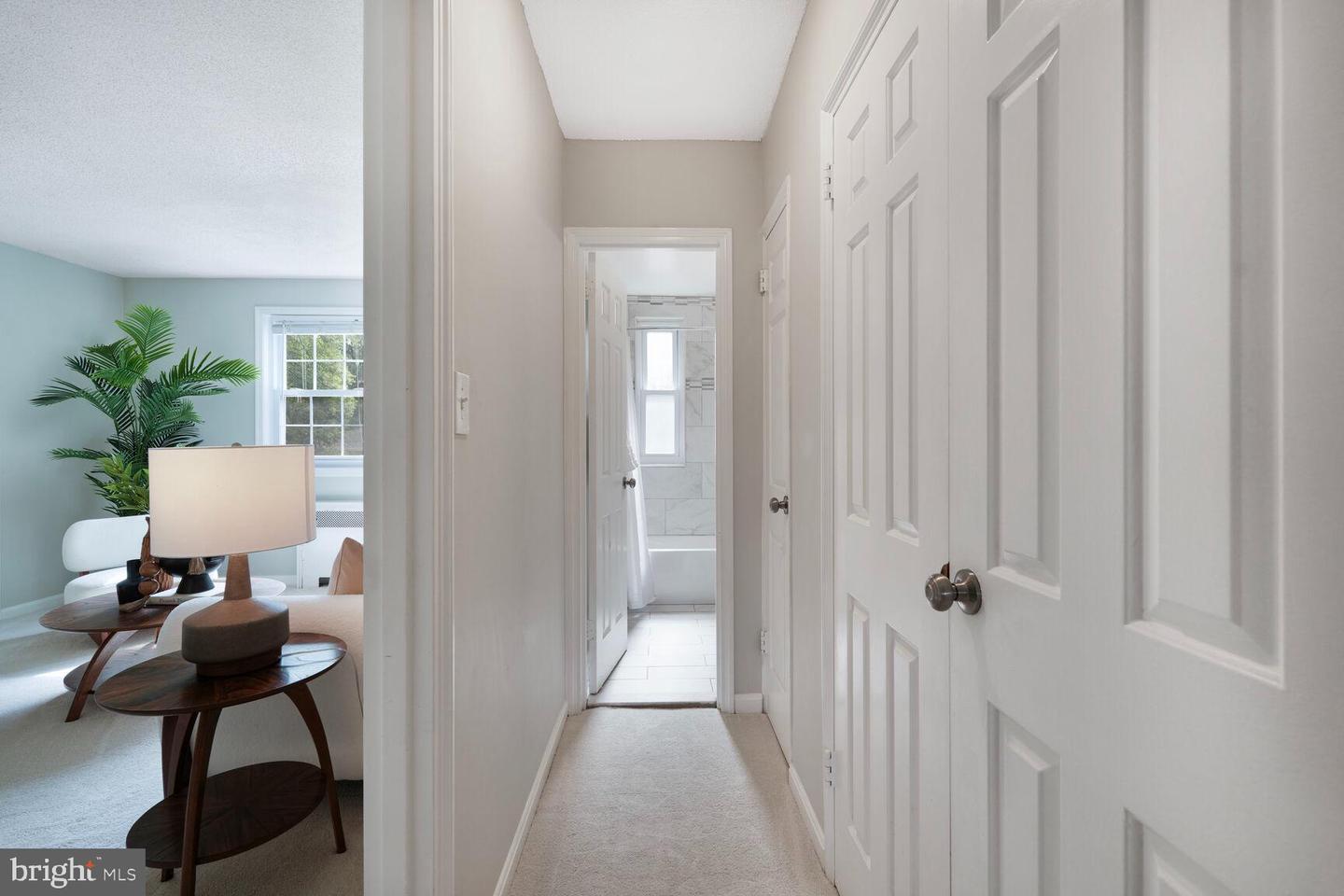 4305 2ND RD N #43052, ARLINGTON, Virginia 22203, 1 Bedroom Bedrooms, ,1 BathroomBathrooms,Residential,For sale,4305 2ND RD N #43052,VAAR2056812 MLS # VAAR2056812