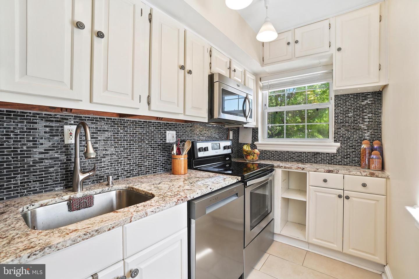 1305 N ODE ST N #332, ARLINGTON, Virginia 22209, 1 Bedroom Bedrooms, 4 Rooms Rooms,1 BathroomBathrooms,Residential,For sale,1305 N ODE ST N #332,VAAR2056802 MLS # VAAR2056802