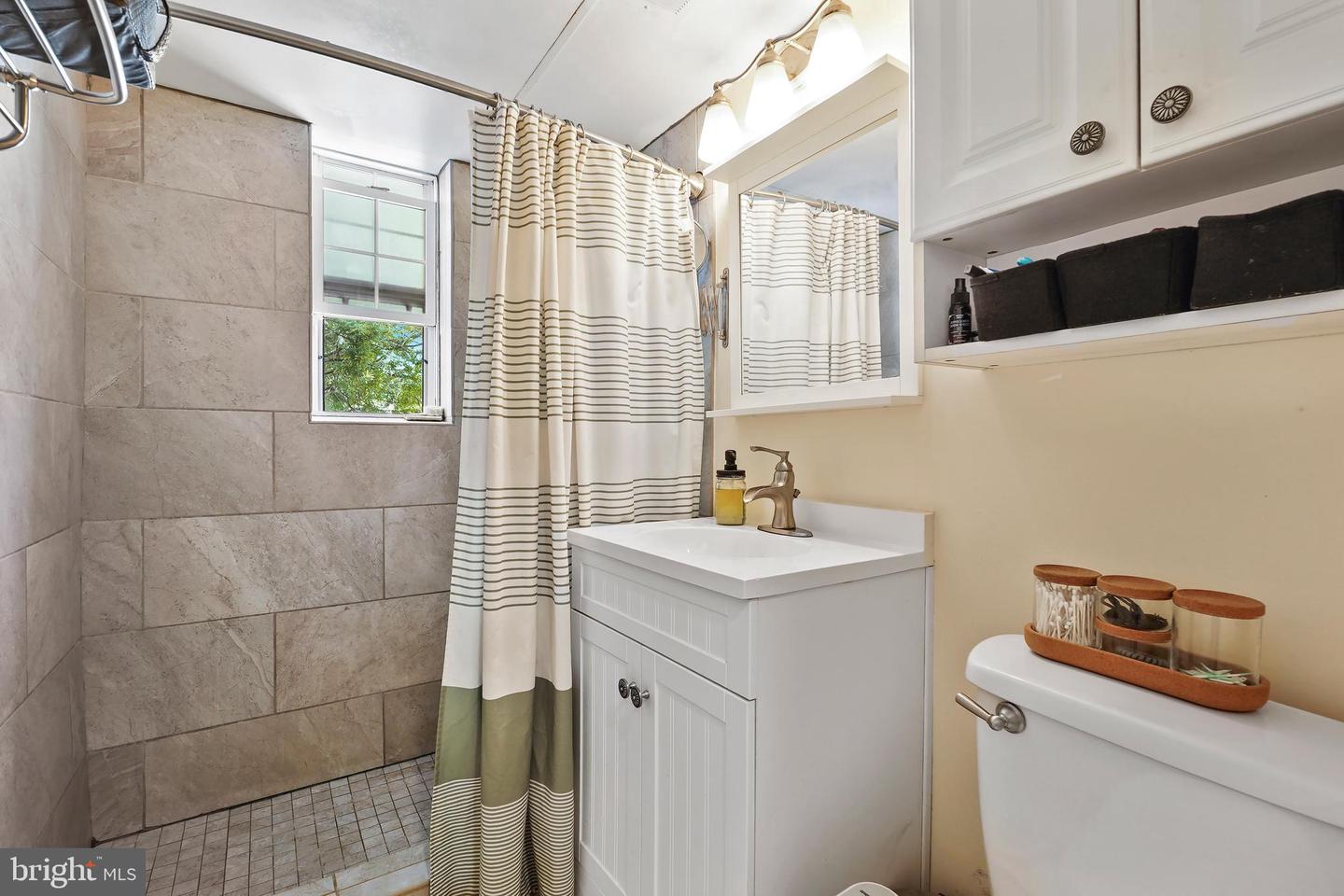 1305 N ODE ST N #332, ARLINGTON, Virginia 22209, 1 Bedroom Bedrooms, 4 Rooms Rooms,1 BathroomBathrooms,Residential,For sale,1305 N ODE ST N #332,VAAR2056802 MLS # VAAR2056802