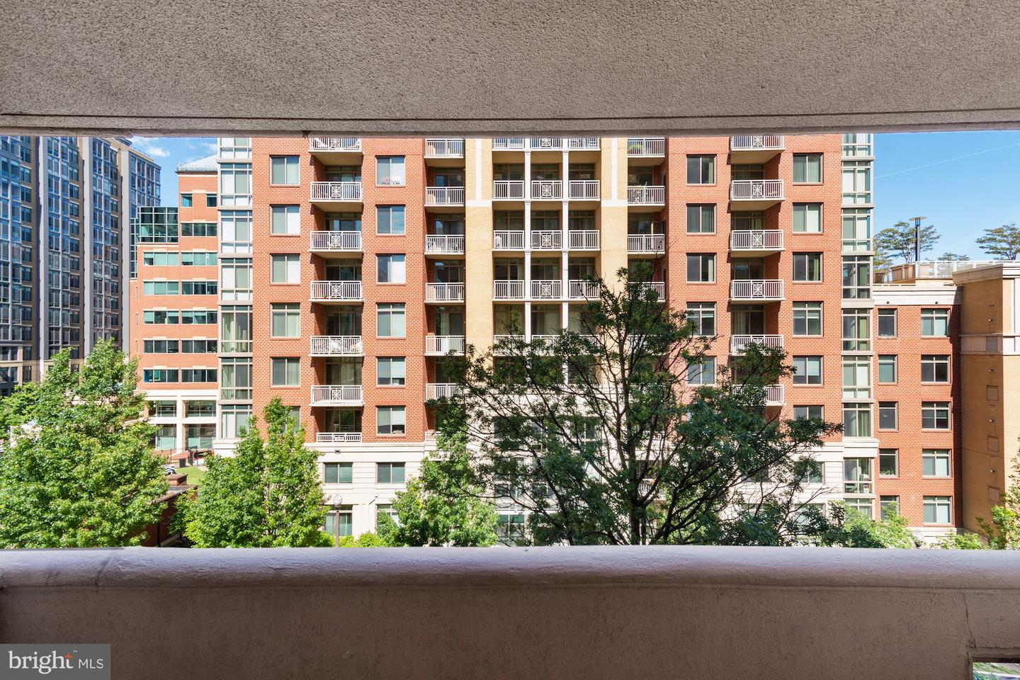 1301 N COURTHOUSE RD #914, ARLINGTON, Virginia 22201, 1 Bedroom Bedrooms, 4 Rooms Rooms,1 BathroomBathrooms,Residential,For sale,1301 N COURTHOUSE RD #914,VAAR2056804 MLS # VAAR2056804