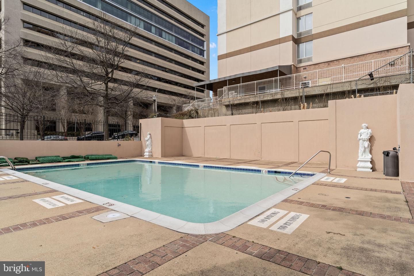 1301 N COURTHOUSE RD #914, ARLINGTON, Virginia 22201, 1 Bedroom Bedrooms, 4 Rooms Rooms,1 BathroomBathrooms,Residential,For sale,1301 N COURTHOUSE RD #914,VAAR2056804 MLS # VAAR2056804