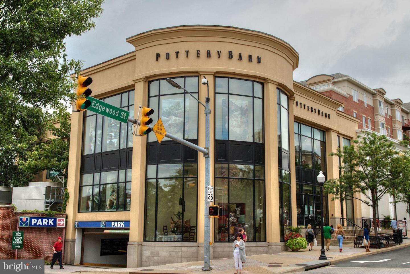 1301 N COURTHOUSE RD #914, ARLINGTON, Virginia 22201, 1 Bedroom Bedrooms, 4 Rooms Rooms,1 BathroomBathrooms,Residential,For sale,1301 N COURTHOUSE RD #914,VAAR2056804 MLS # VAAR2056804