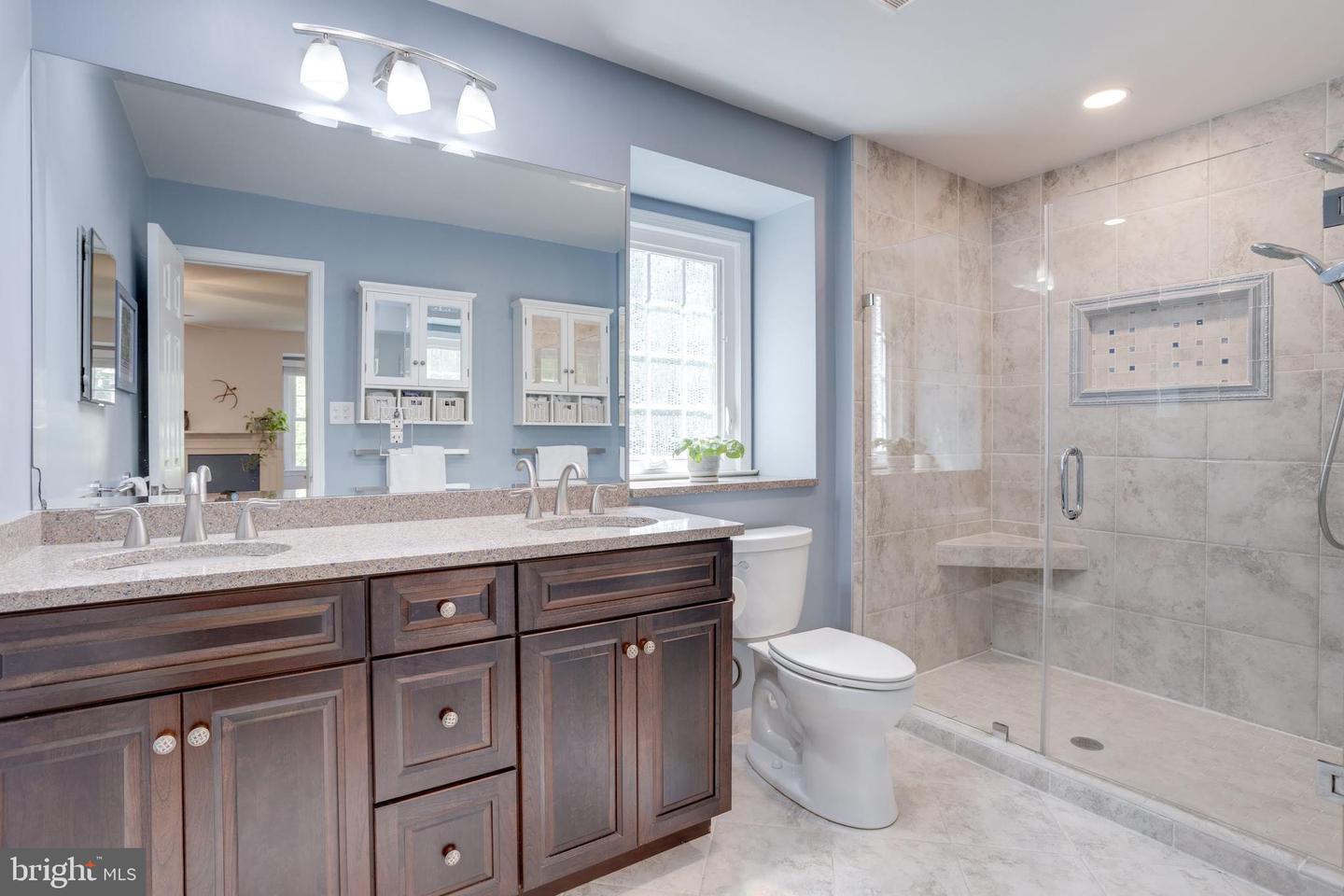 8801 AQUARY CT, SPRINGFIELD, Virginia 22153, 5 Bedrooms Bedrooms, ,3 BathroomsBathrooms,Residential,For sale,8801 AQUARY CT,VAFX2237686 MLS # VAFX2237686