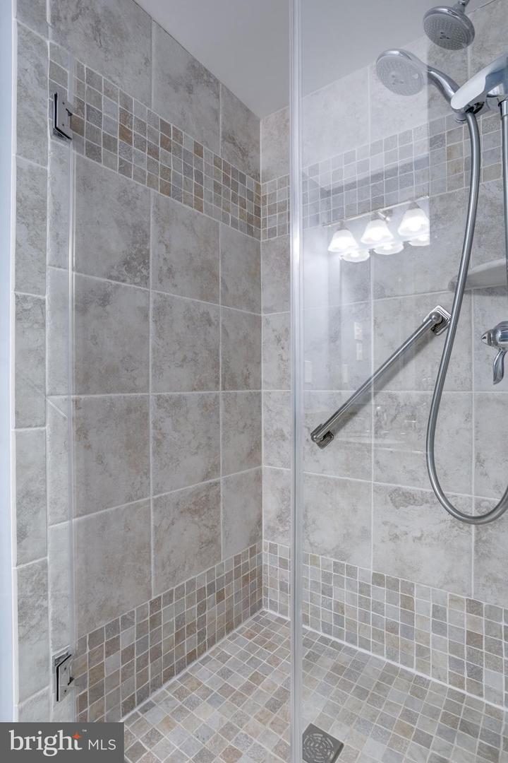 8801 AQUARY CT, SPRINGFIELD, Virginia 22153, 5 Bedrooms Bedrooms, ,3 BathroomsBathrooms,Residential,For sale,8801 AQUARY CT,VAFX2237686 MLS # VAFX2237686