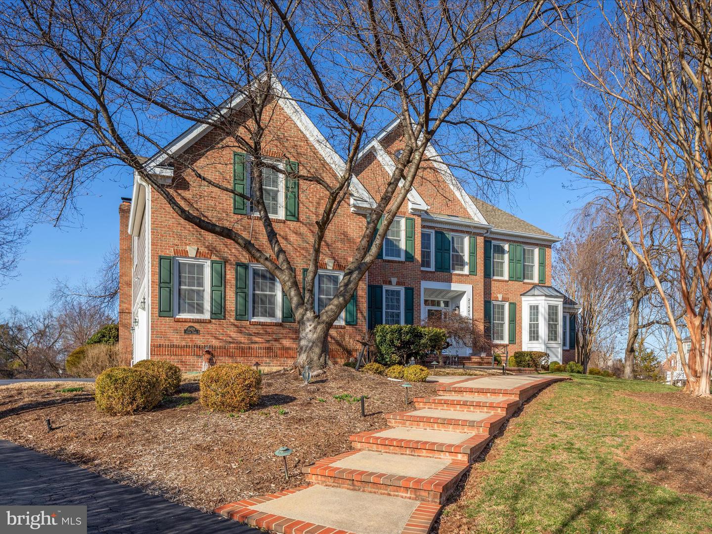 21428 ESTATE PL, ASHBURN, Virginia 20147, 5 Bedrooms Bedrooms, ,4 BathroomsBathrooms,Residential,For sale,21428 ESTATE PL,VALO2095192 MLS # VALO2095192