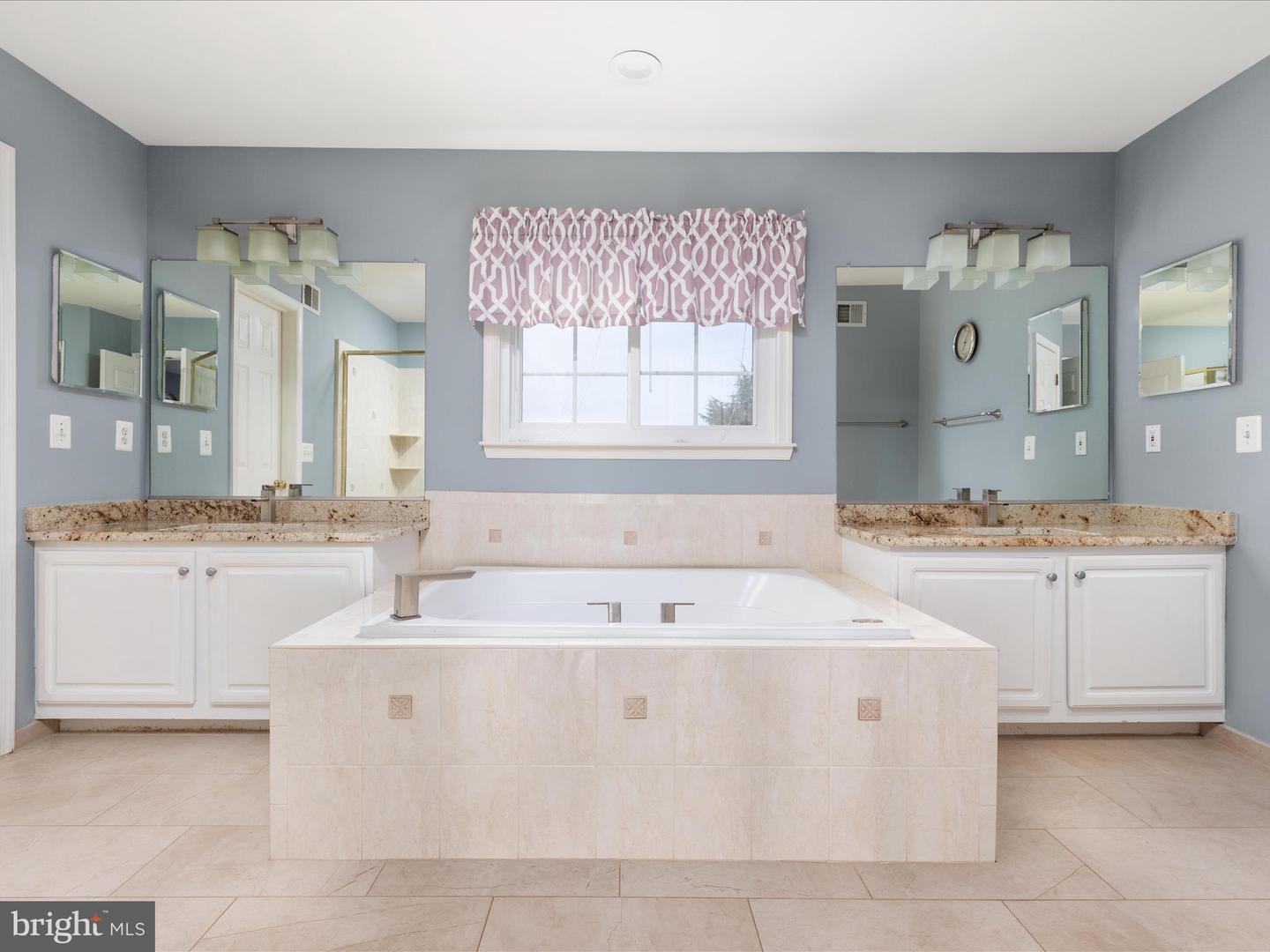 21428 ESTATE PL, ASHBURN, Virginia 20147, 5 Bedrooms Bedrooms, ,4 BathroomsBathrooms,Residential,For sale,21428 ESTATE PL,VALO2095192 MLS # VALO2095192