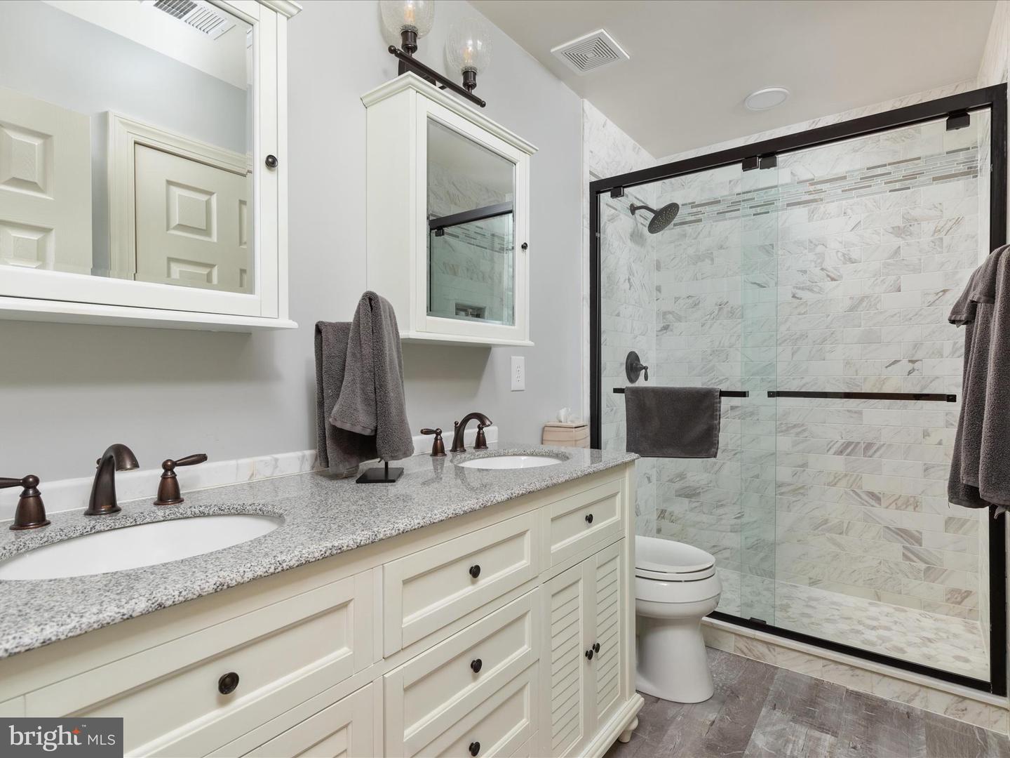 21428 ESTATE PL, ASHBURN, Virginia 20147, 5 Bedrooms Bedrooms, ,4 BathroomsBathrooms,Residential,For sale,21428 ESTATE PL,VALO2095192 MLS # VALO2095192