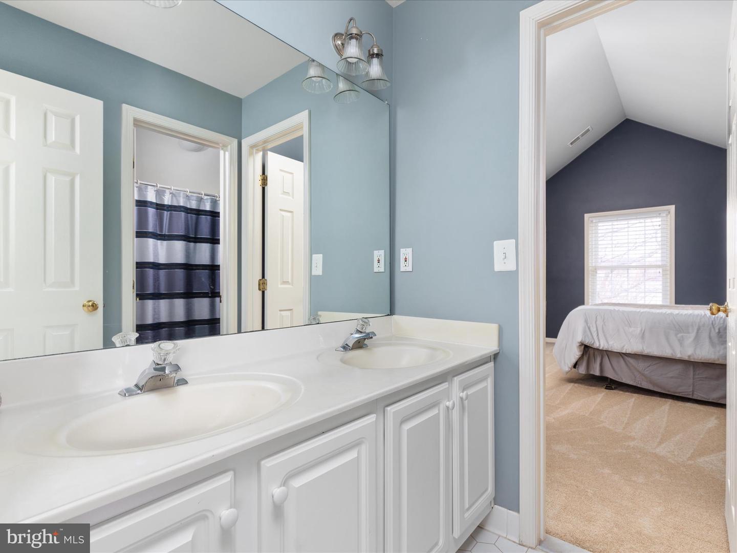 21428 ESTATE PL, ASHBURN, Virginia 20147, 5 Bedrooms Bedrooms, ,4 BathroomsBathrooms,Residential,For sale,21428 ESTATE PL,VALO2095192 MLS # VALO2095192