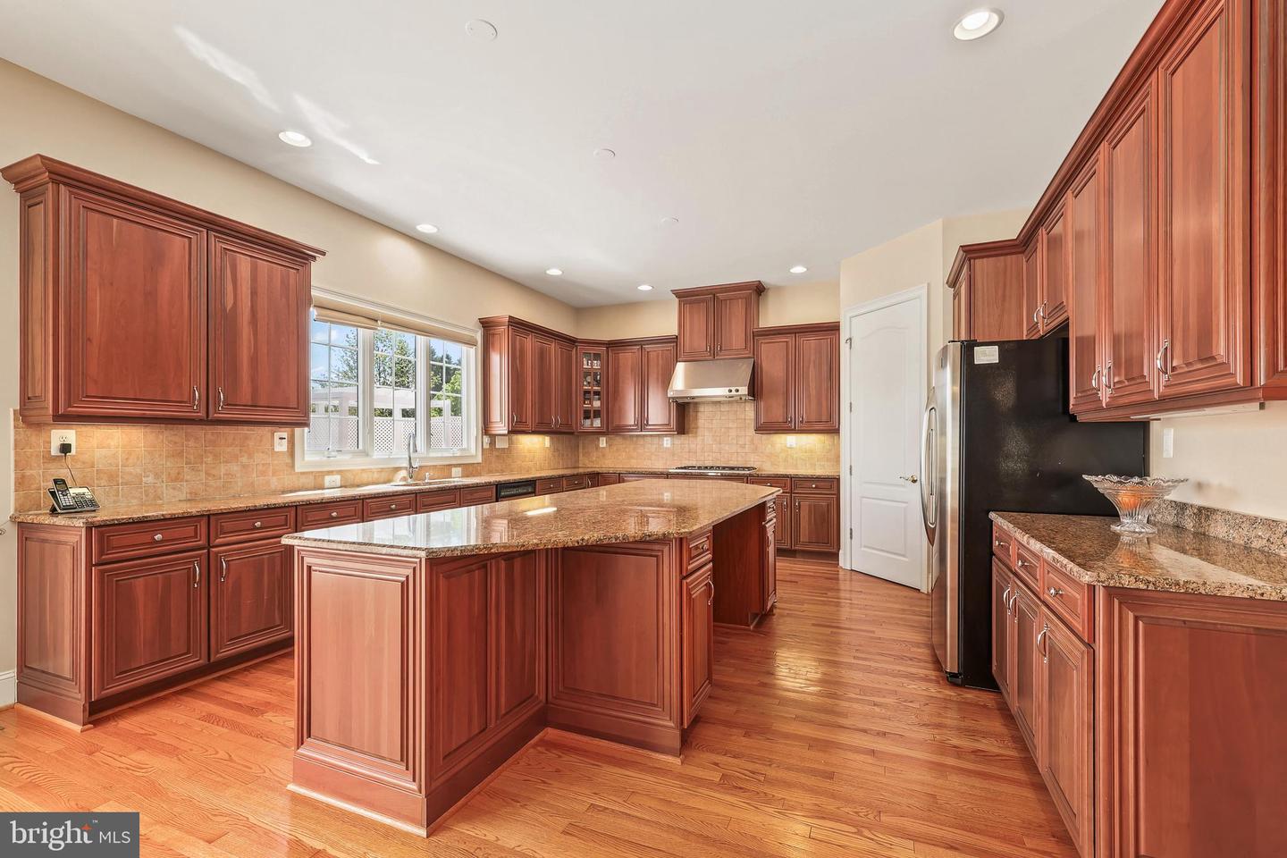 43112 UNISON KNOLL CIR, ASHBURN, Virginia 20148, 6 Bedrooms Bedrooms, ,7 BathroomsBathrooms,Residential,For sale,43112 UNISON KNOLL CIR,VALO2095200 MLS # VALO2095200